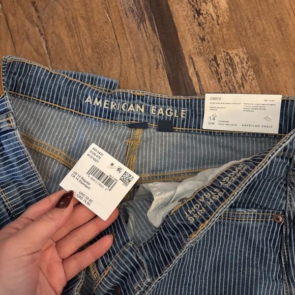NWT American Eagle Striped Super High Rise Baggy Straight Jeans - Picture 4 of 5